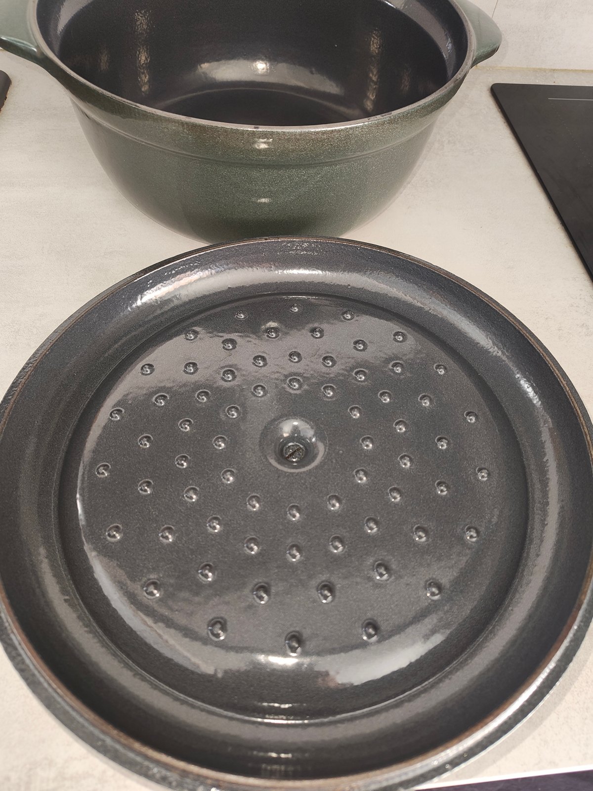 Vintage French Cast Iron Cocotte – Made in France – Rare Sparkling Green — photo 13
