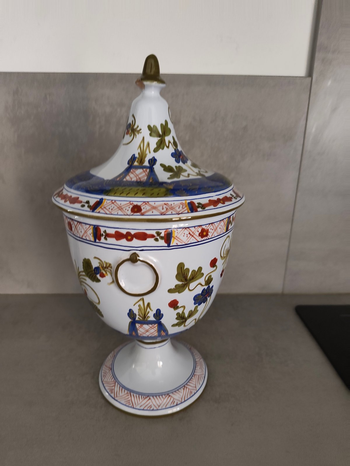 Vintage Italian Hand-Painted Majolica Ceramic Set – Faenza Style Decorative Collection — photo 5