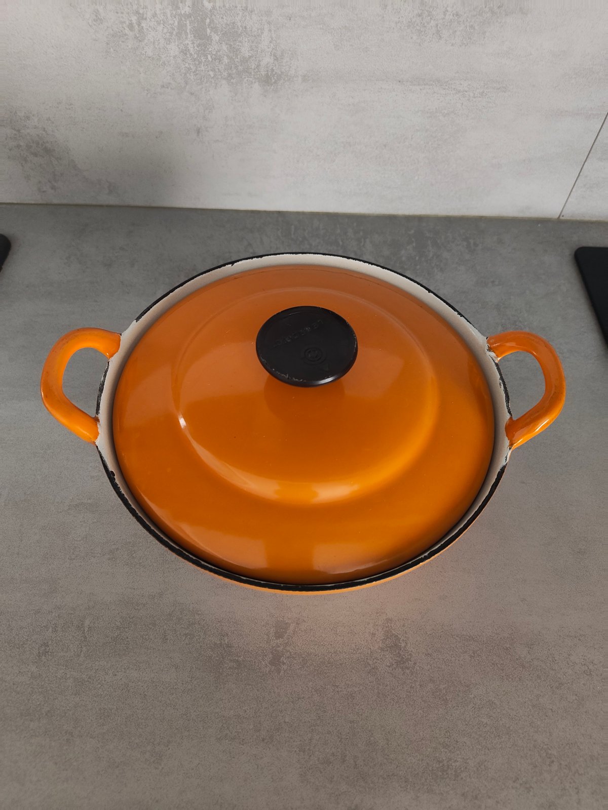 Vintage Le Creuset Cast Iron Casserole Dish – Model 20 – Made in France (1960–1970) — photo 2