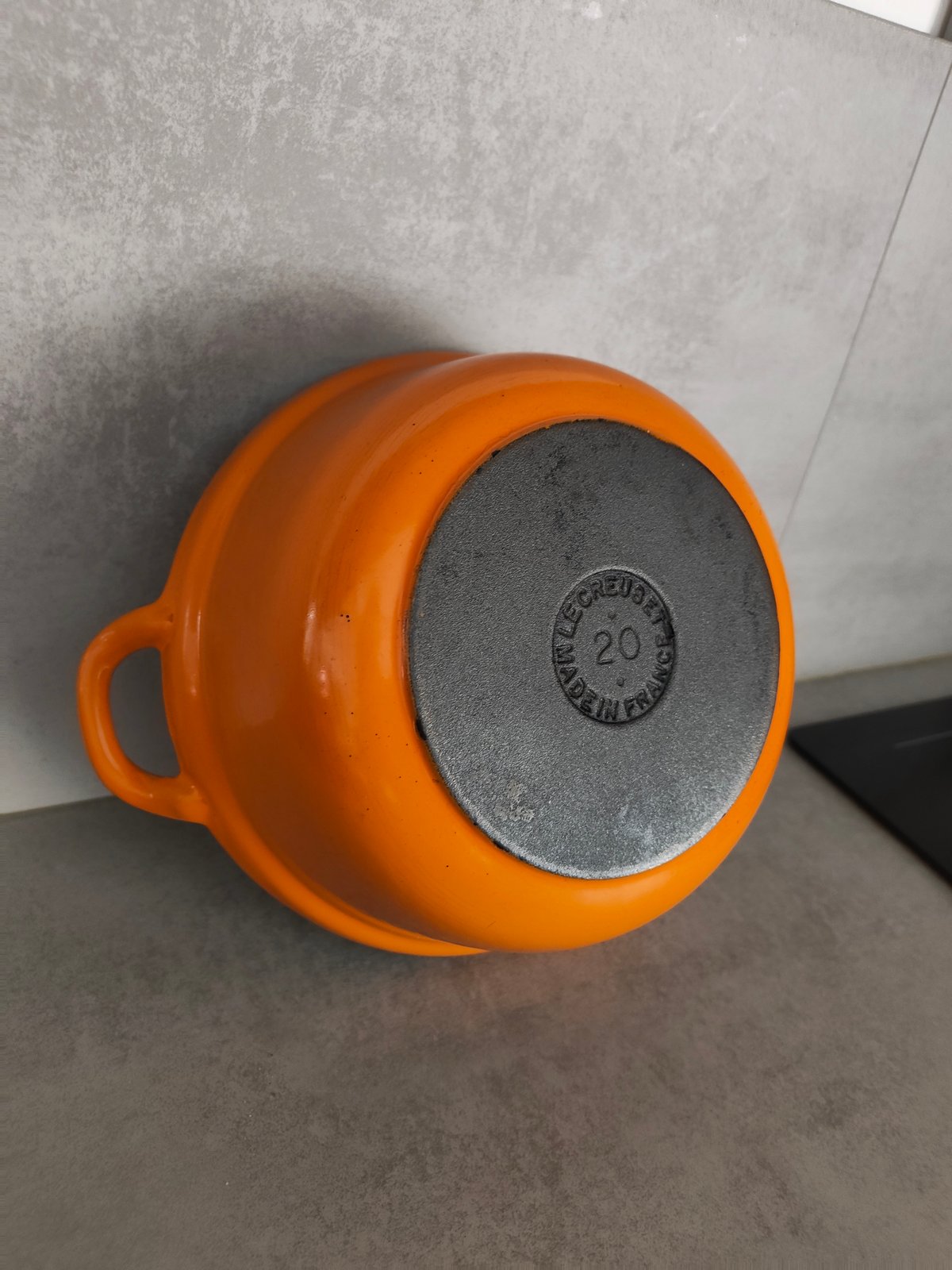 Vintage Le Creuset Cast Iron Casserole Dish – Model 20 – Made in France (1960–1970) — photo 8