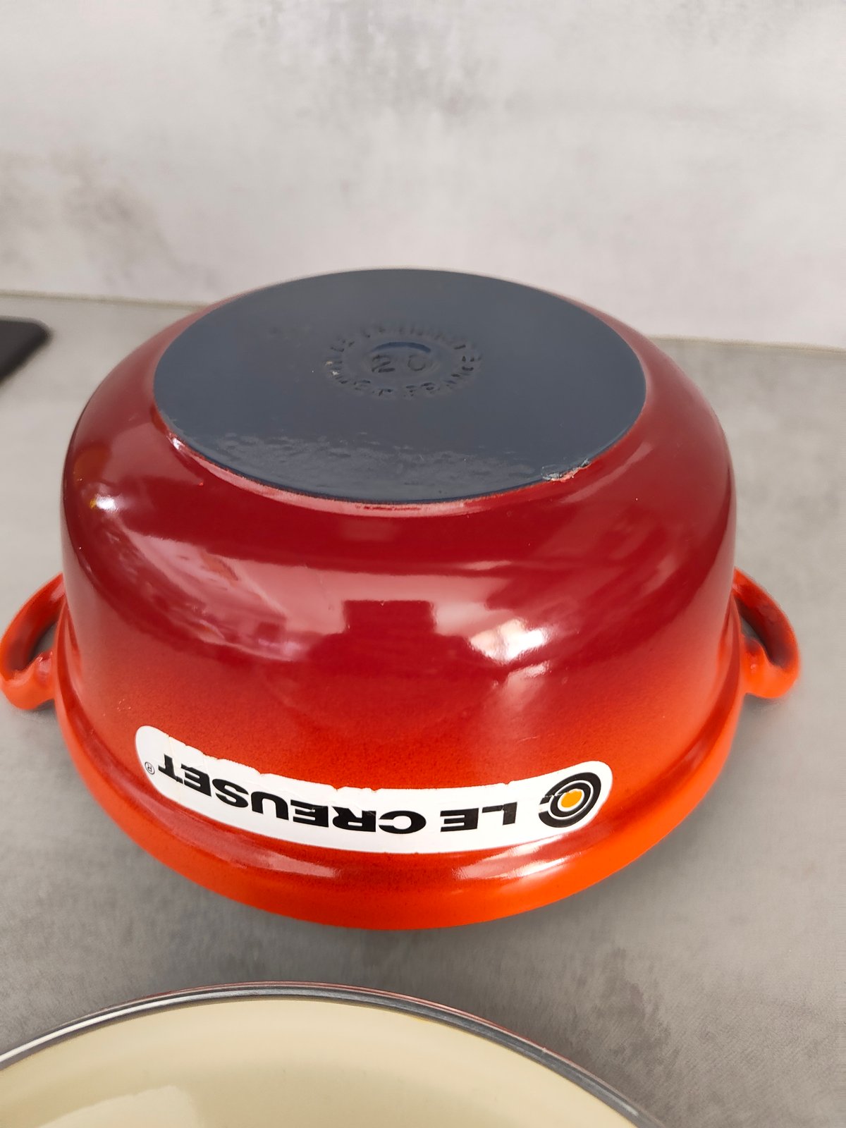 Vintage Le Creuset Cast Iron Dutch Oven No. 20 – Made in France – Enameled Casserole — photo 2