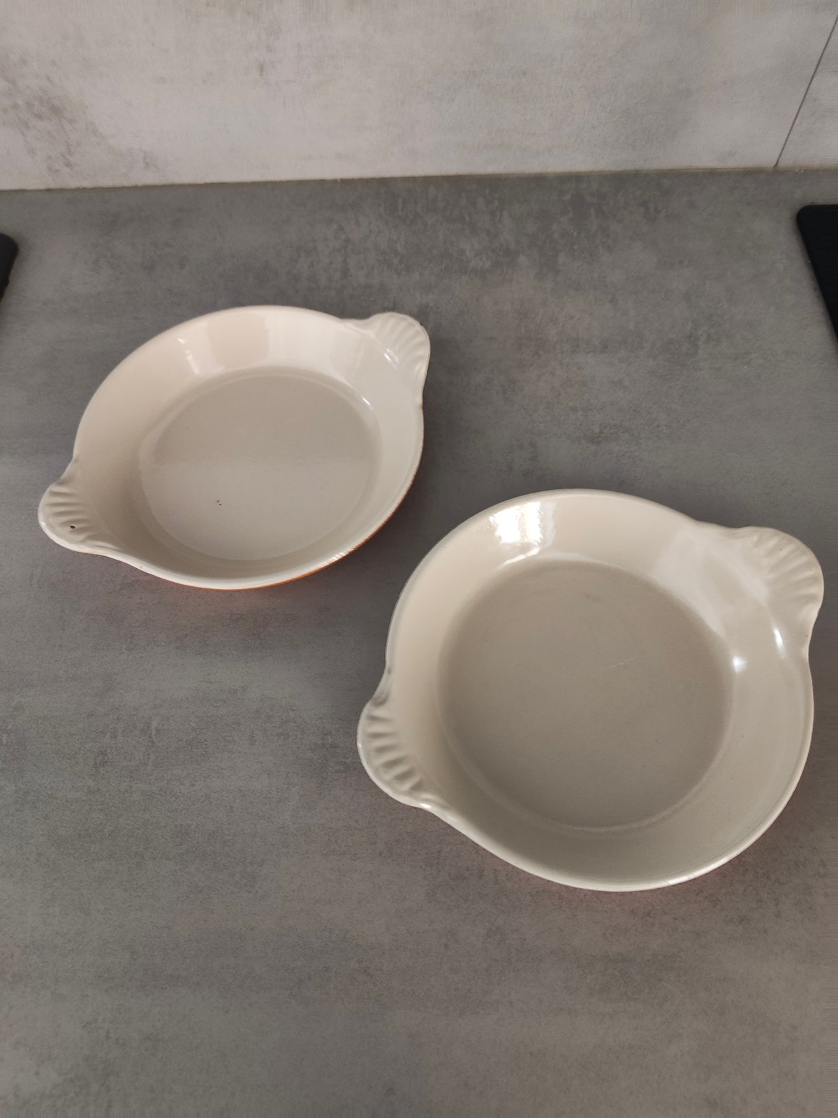 Vintage Le Creuset Cast Iron Plates – Set of 2 (Orange Enamel, Made in France) — photo 2