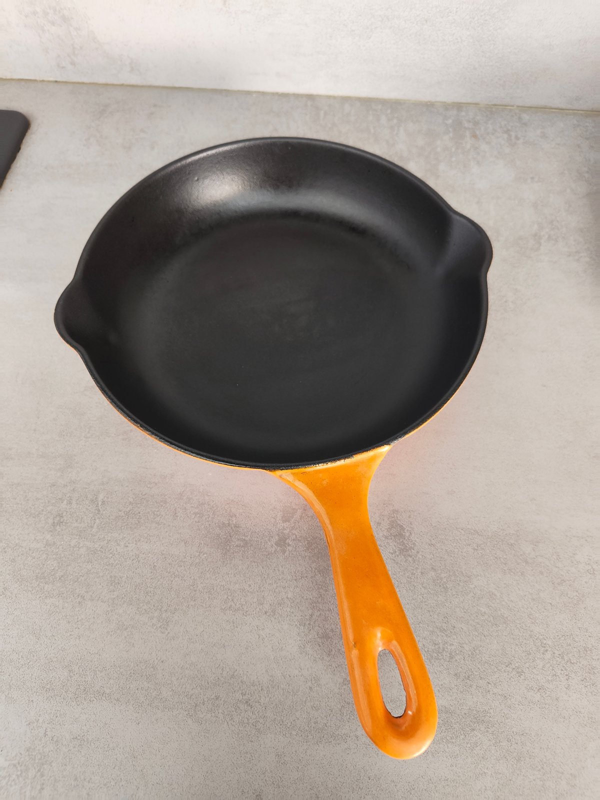 Vintage Le Creuset Cast Iron Skillet (23 cm) — photo 2