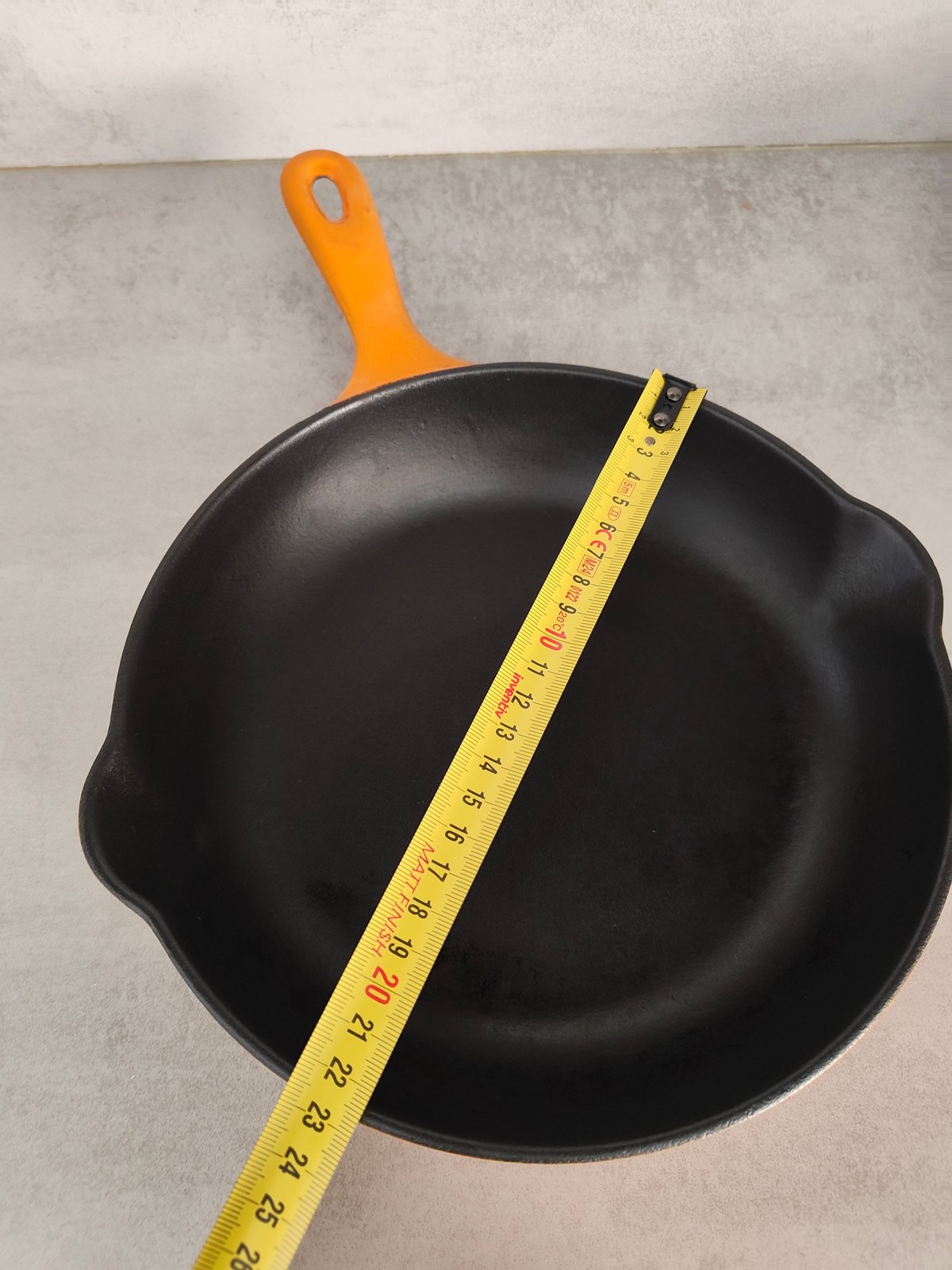 Vintage Le Creuset Cast Iron Skillet (23 cm) — photo 6