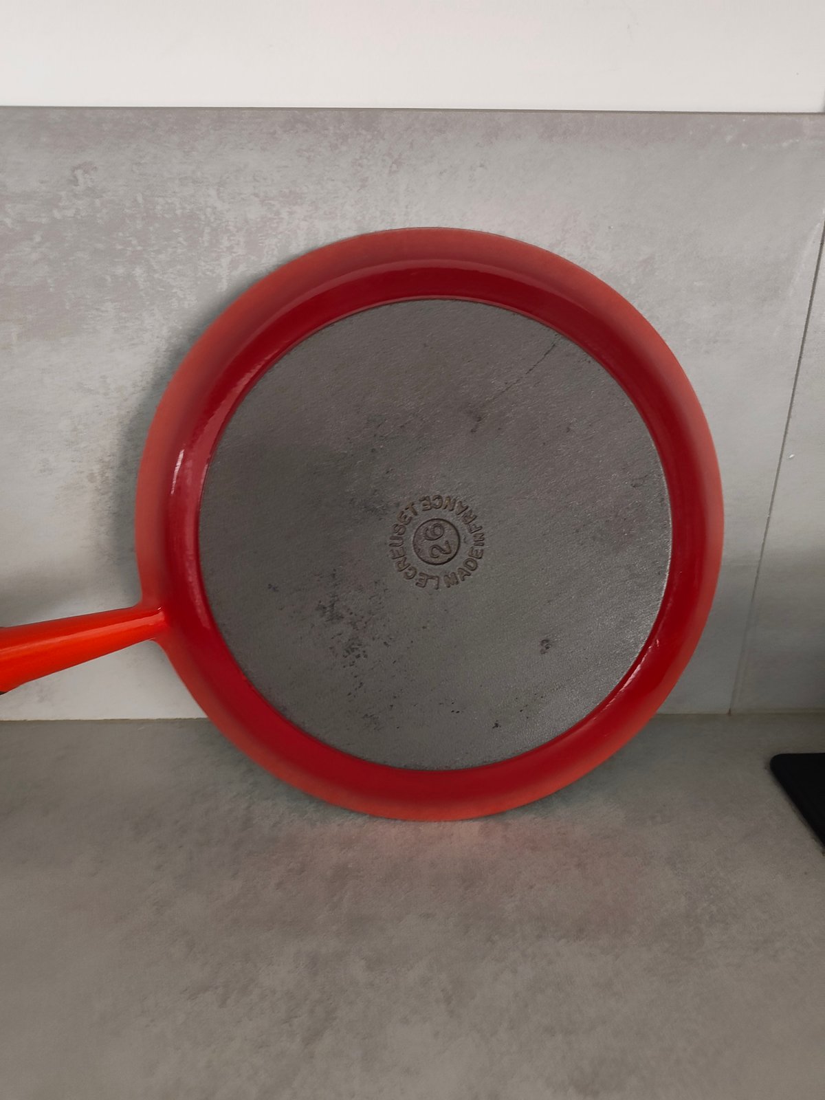 Vintage Le Creuset Cast Iron Skillet / Frying Pan – Flame Red – Wooden Handle – Made in France — photo 13