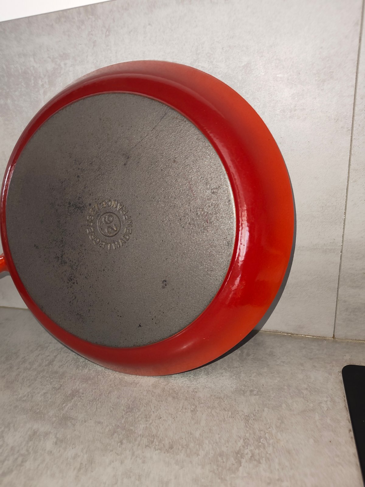 Vintage Le Creuset Cast Iron Skillet / Frying Pan – Flame Red – Wooden Handle – Made in France — photo 15