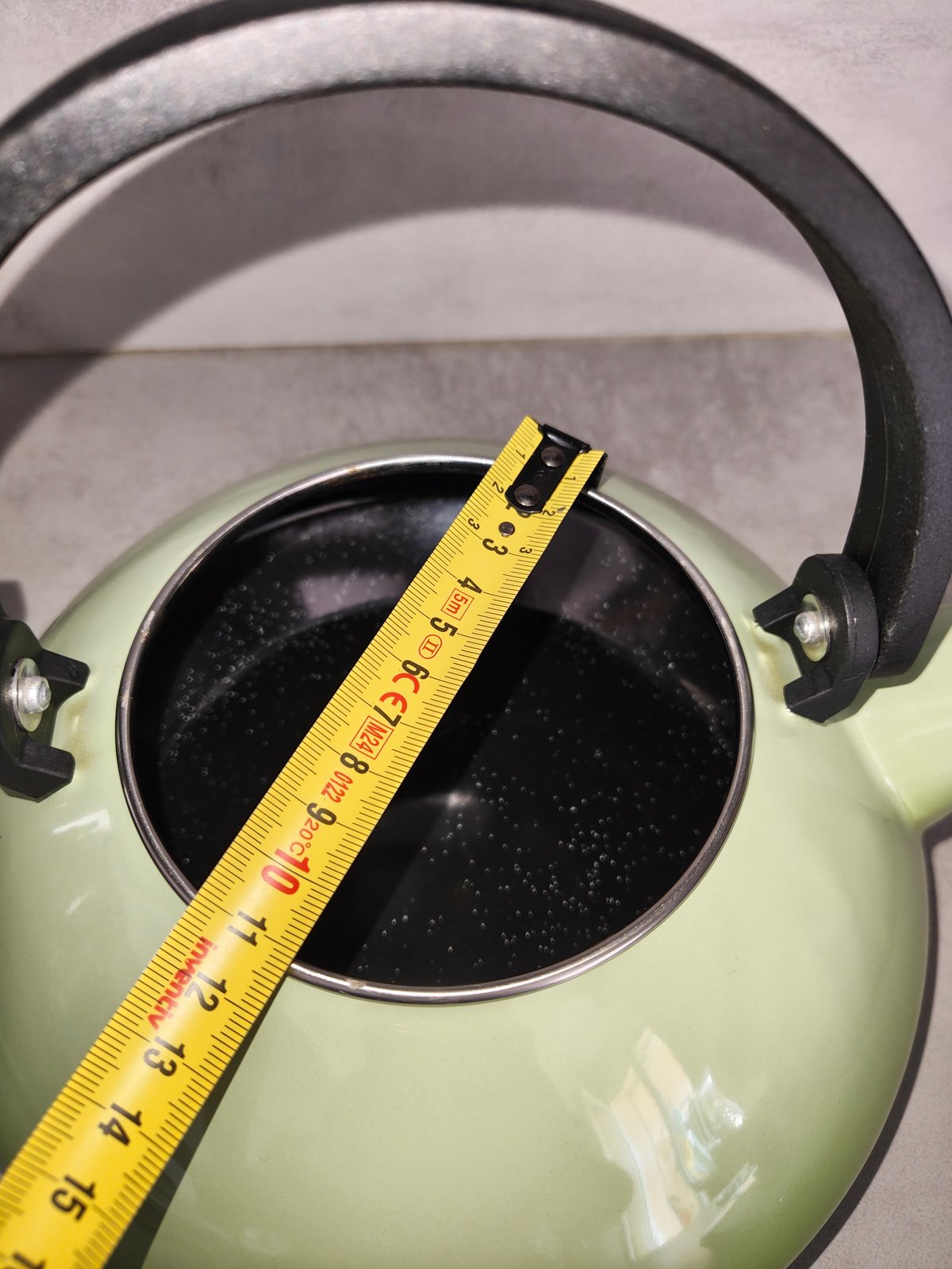 Vintage Le Creuset Enamel Kettle – Soft Green / Lime Gradient – 1.5L — photo 11
