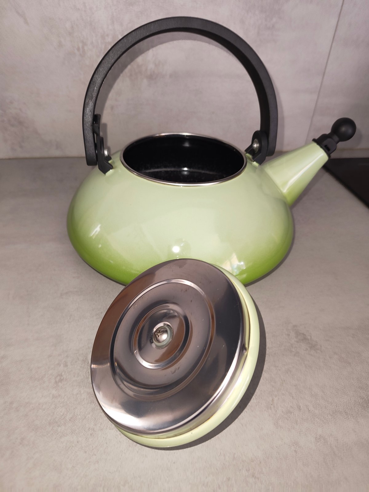 Vintage Le Creuset Enamel Kettle – Soft Green / Lime Gradient – 1.5L — photo 12