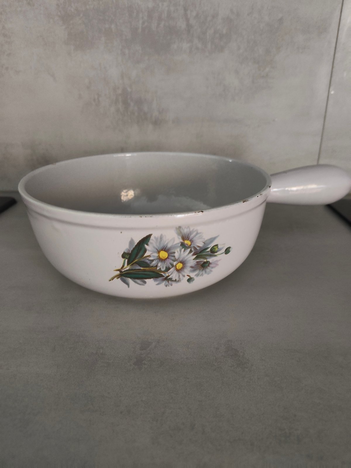 Vintage Le Creuset Enamel Saucepan – Rare Floral Daisy Pattern – French Cast Iron – 1970s Retro Kitchen — photo 11