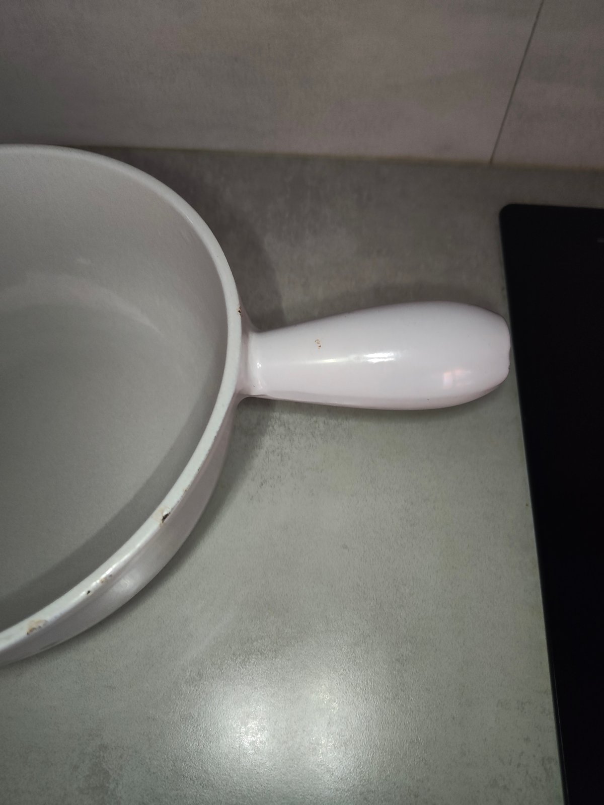 Vintage Le Creuset Enamel Saucepan – Rare Floral Daisy Pattern – French Cast Iron – 1970s Retro Kitchen — photo 15
