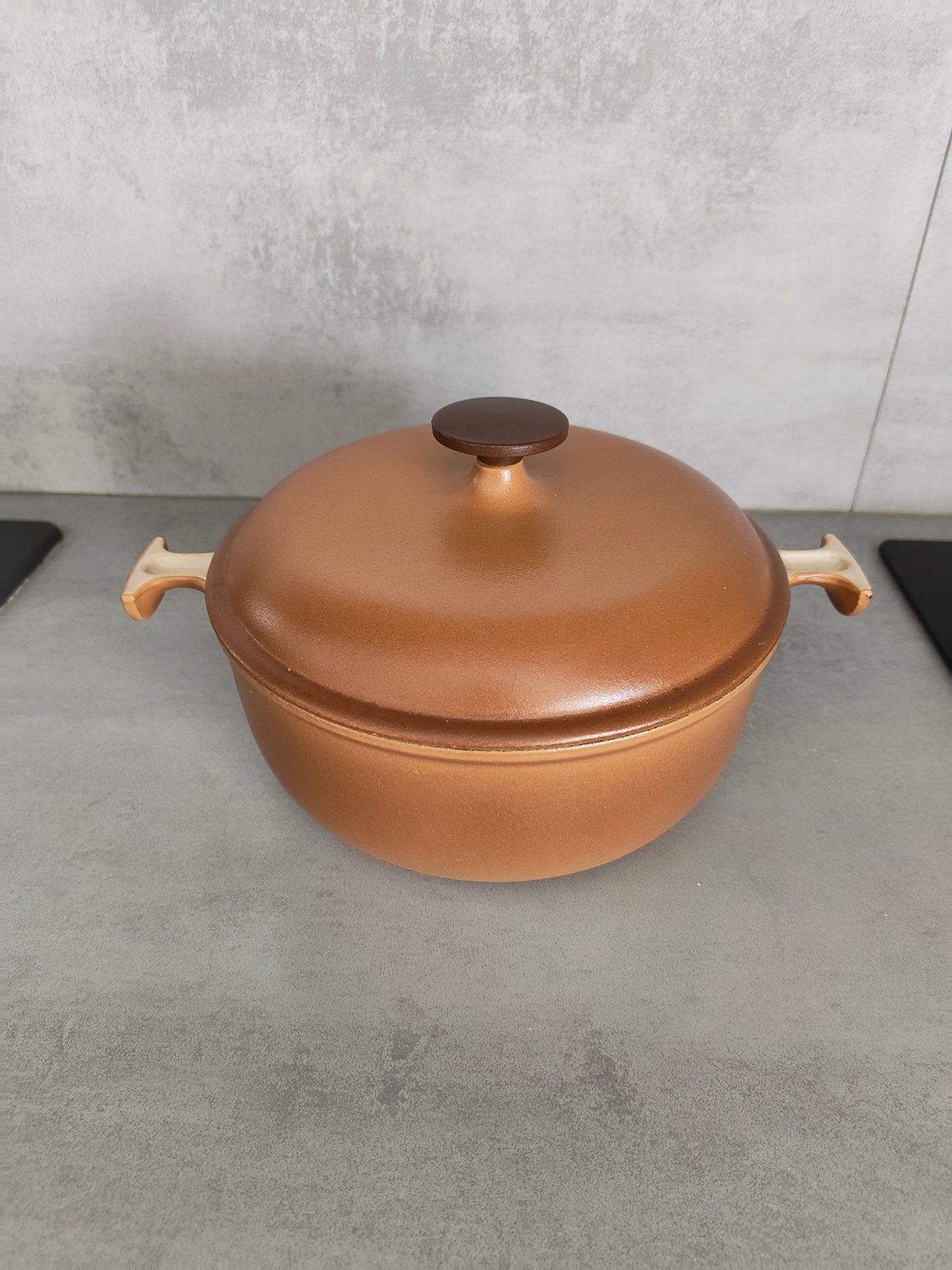 Vintage Le Creuset “La Mama” Cocotte by Enzo Mari – Size 20 – Made in France