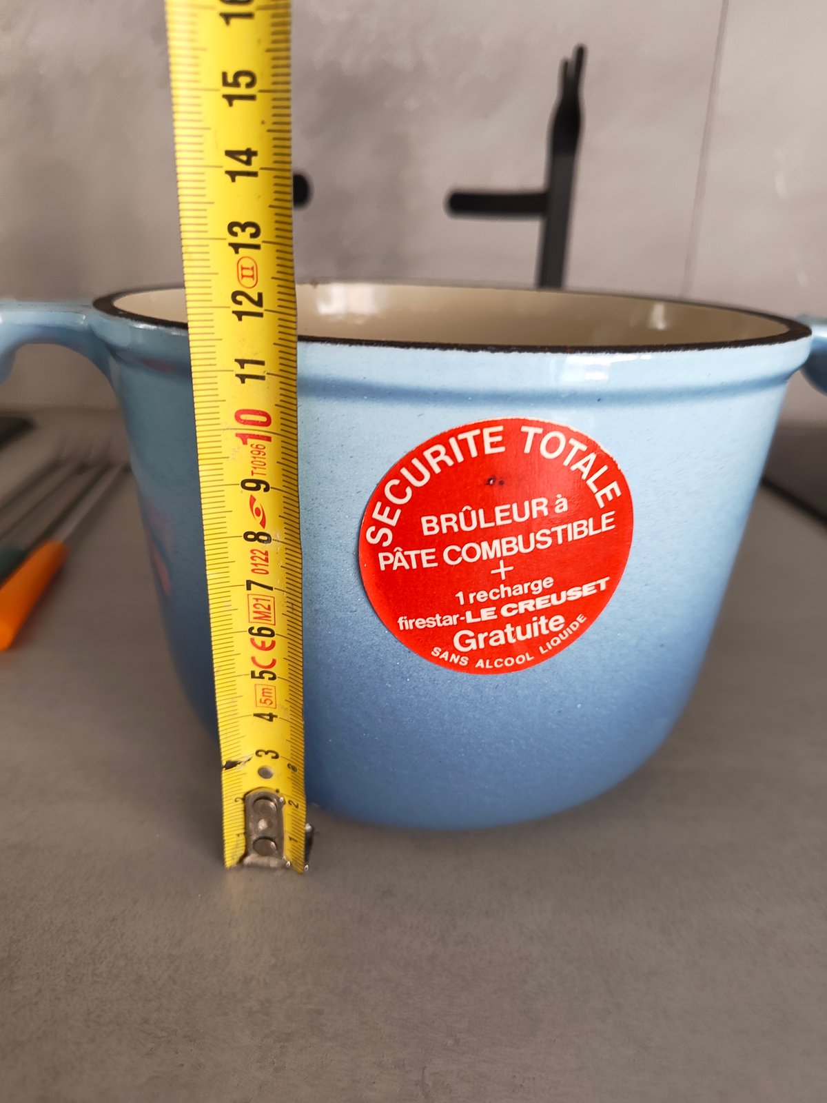 Vintage Le Creuset “La Mama” Fondue Set – Designed by Enzo Mari – Enameled Cast Iron – Made in France — photo 3