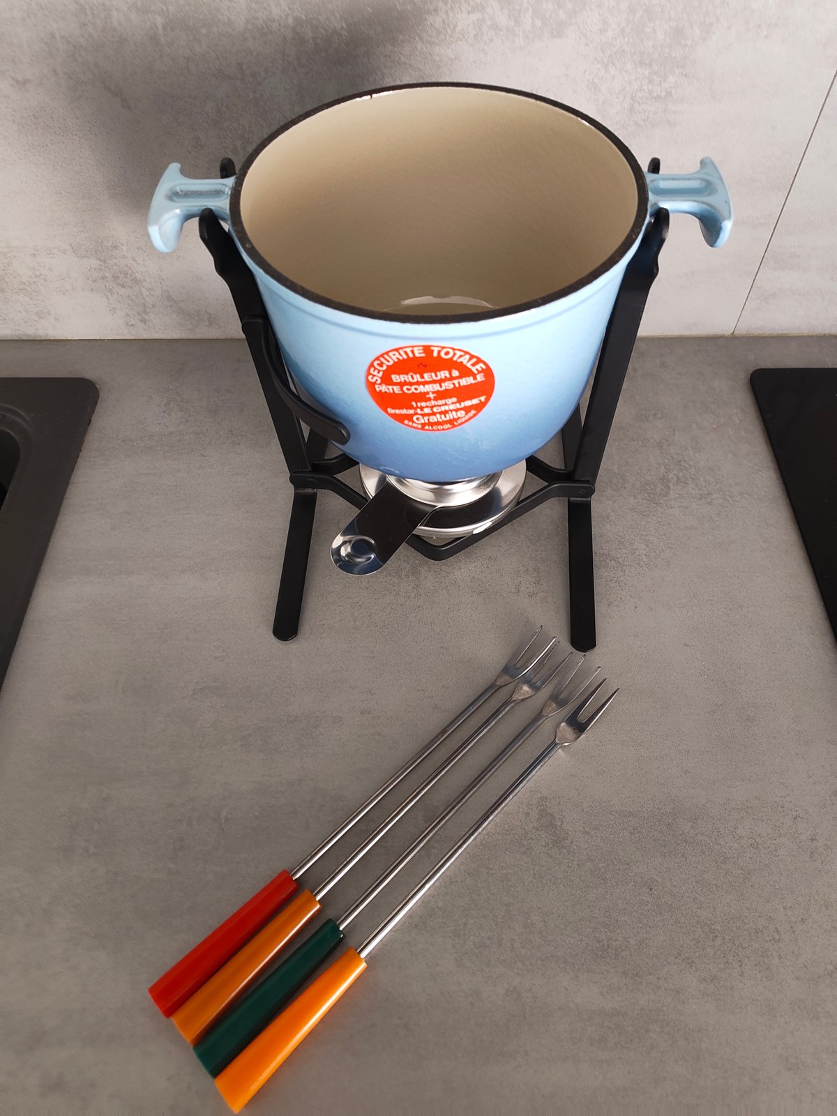 Vintage Le Creuset “La Mama” Fondue Set – Designed by Enzo Mari – Enameled Cast Iron – Made in France — photo 6