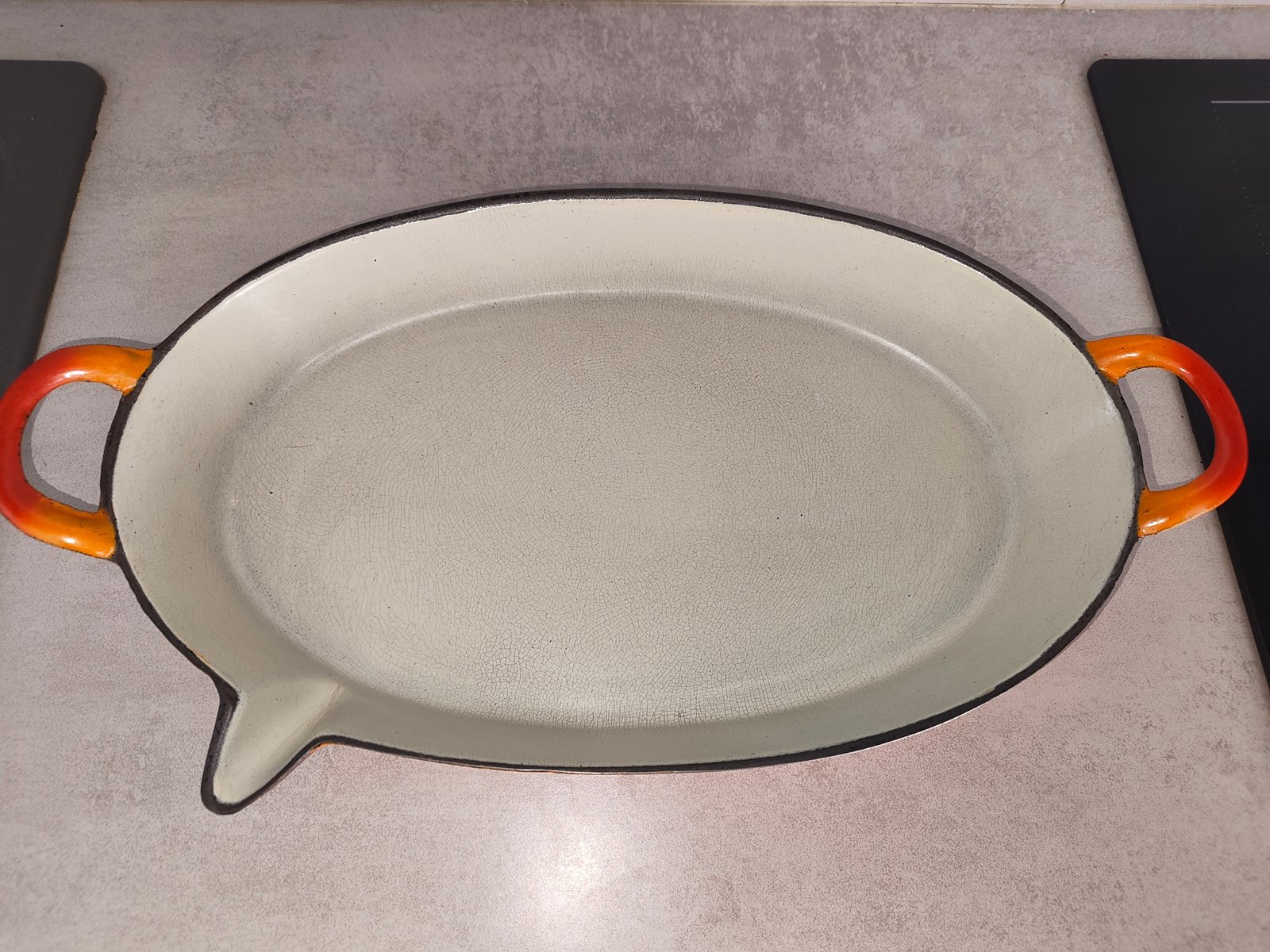 Vintage Le Creuset Oval Cast Iron Dish – Orange – Made in France – Rare Piece — photo 10
