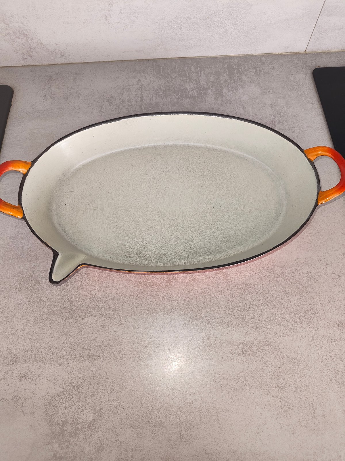 Vintage Le Creuset Oval Cast Iron Dish – Orange – Made in France – Rare Piece — photo 11