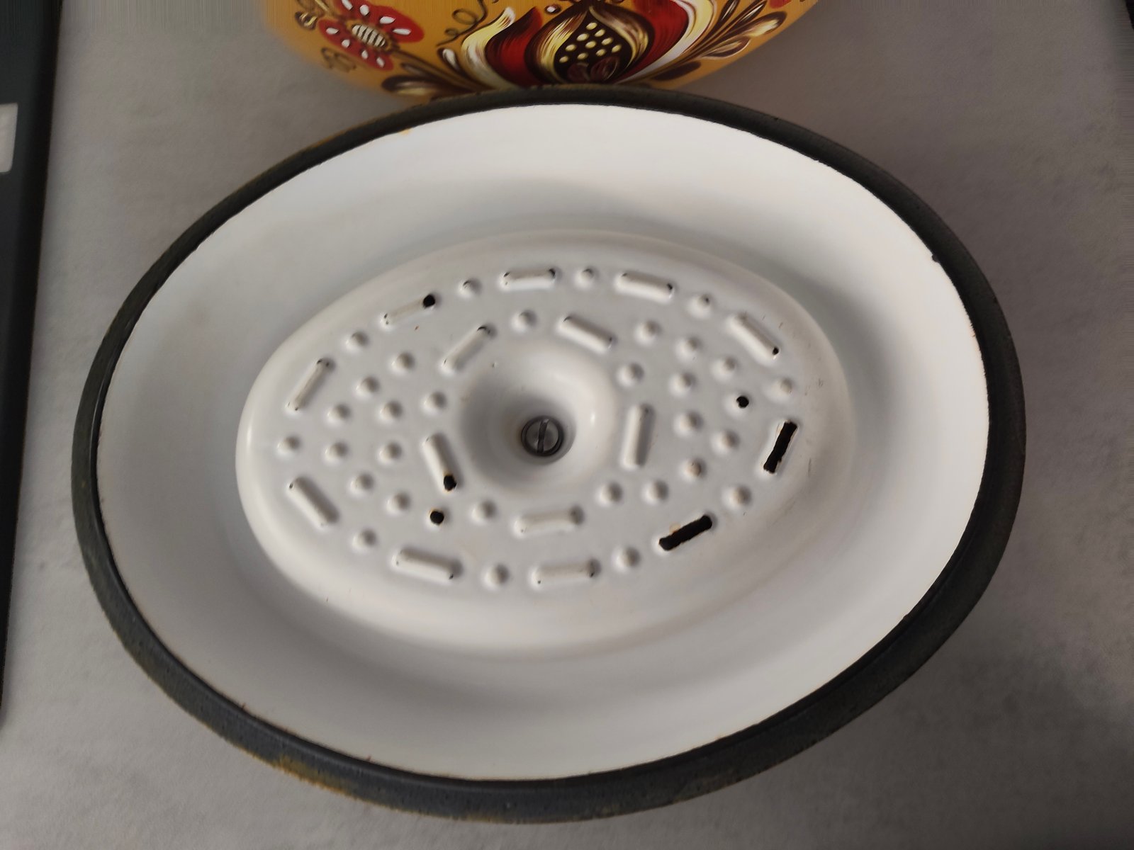 Vintage Nomar Cast Iron Cocotte – Rare French Enamel Oval Dutch Oven – Staub Group – 1970s Floral Design — photo 14