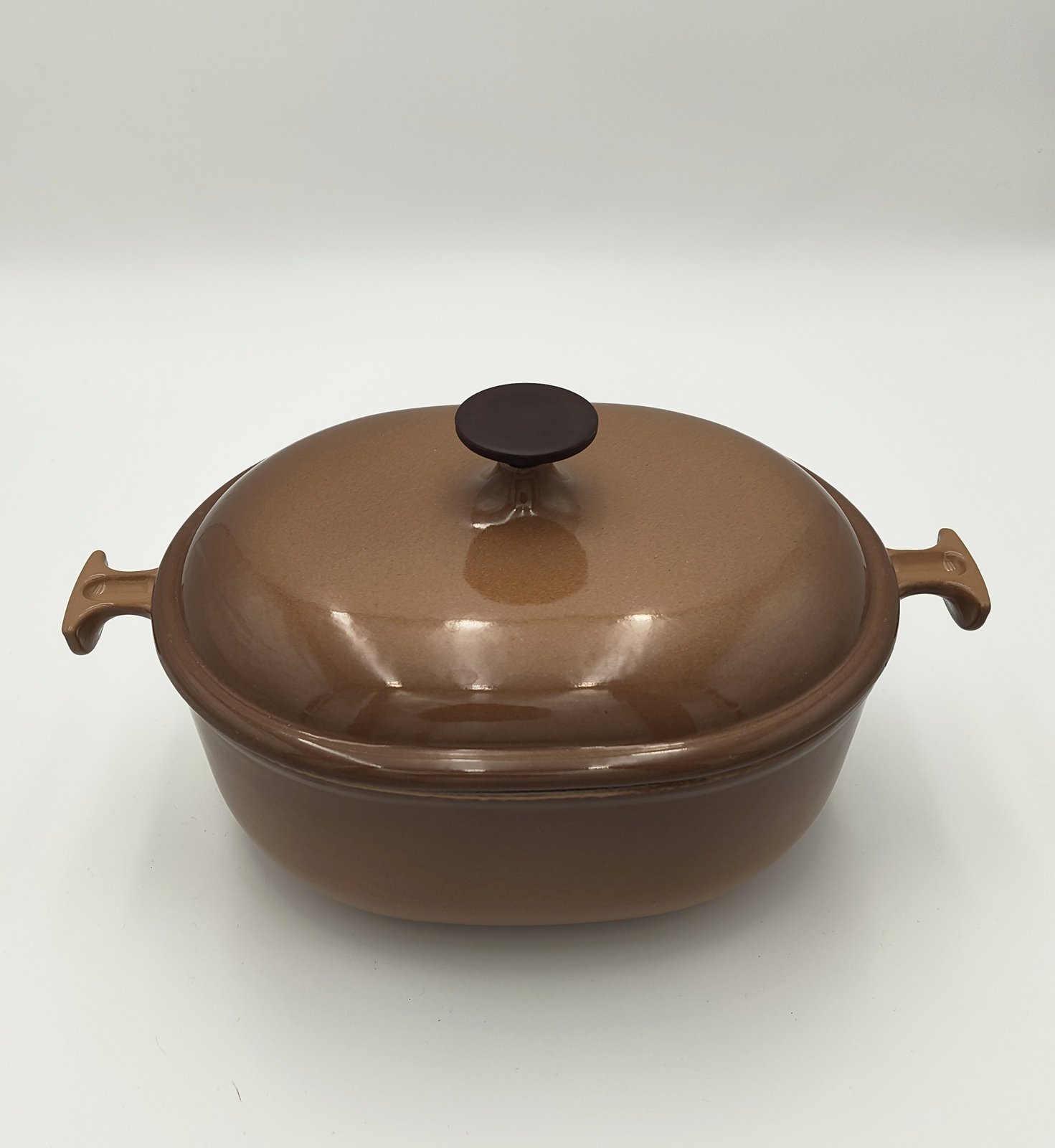 Enzo Mari "Mama" Oval Cocotte, Le Creuset, Enamelled Cast Iron, France — 2