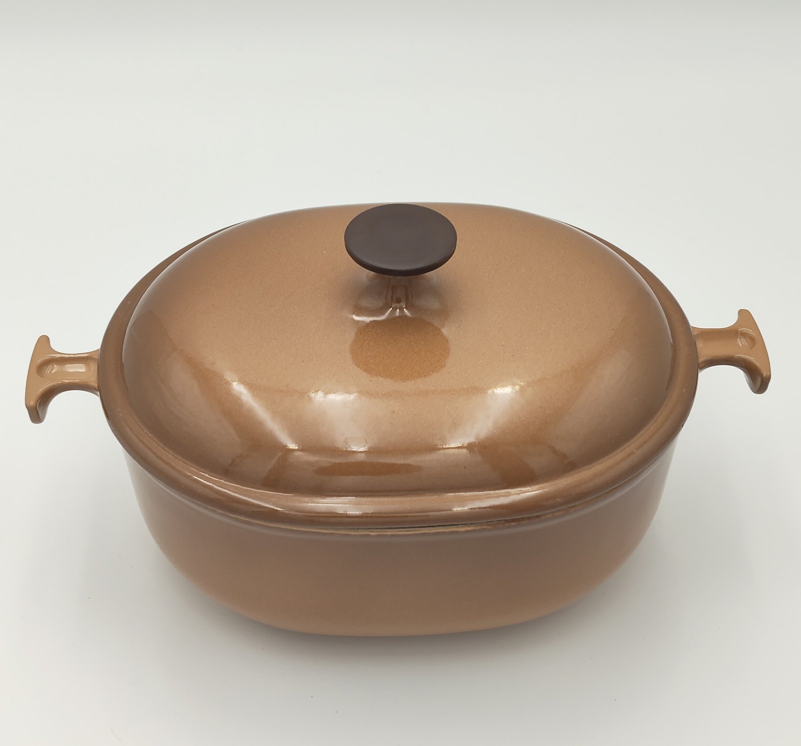 Enzo Mari "Mama" Oval Cocotte, Le Creuset, Enamelled Cast Iron, France — 3