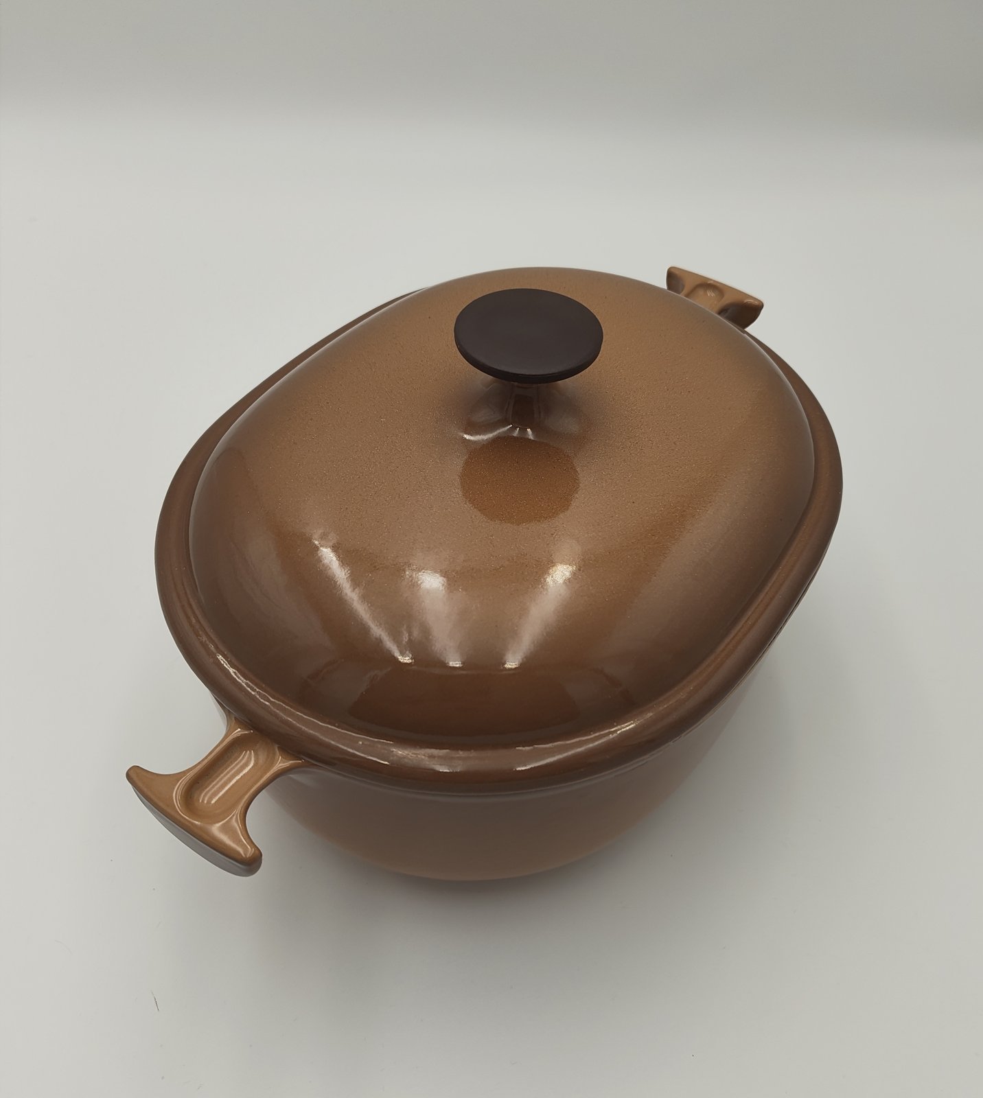 Enzo Mari "Mama" Oval Cocotte, Le Creuset, Enamelled Cast Iron, France — 6