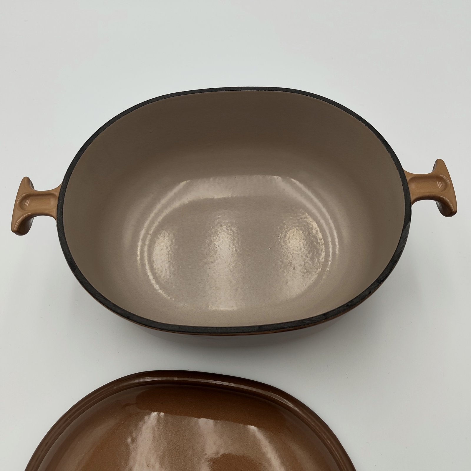 Enzo Mari "Mama" Oval Cocotte, Le Creuset, Enamelled Cast Iron, France — 8