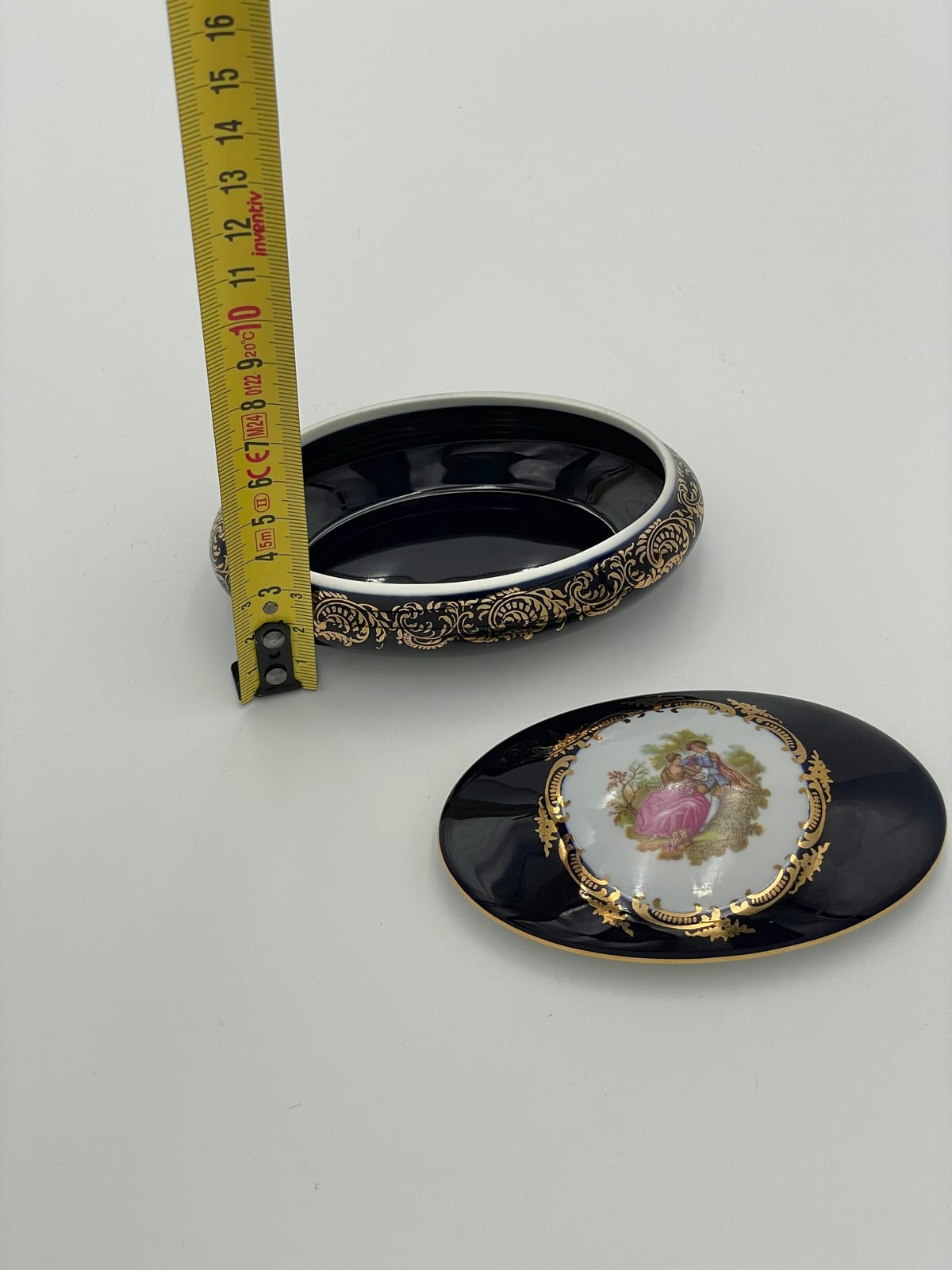 Limoges Castel Cobalt Blue and Gilt Porcelain Oval Box, with Original Box, France — 9