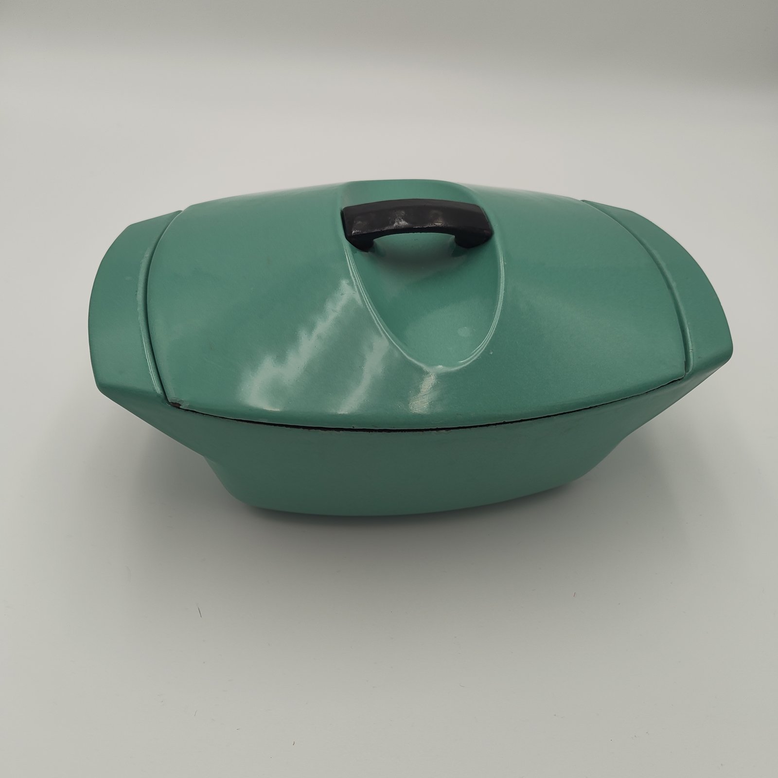 Raymond Loewy La Coquelle Cocotte, Le Creuset, Enamelled Cast Iron, France — 3