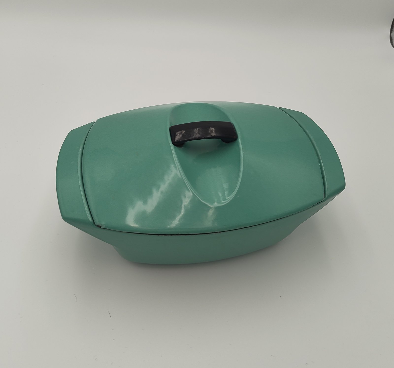 Raymond Loewy La Coquelle Cocotte, Le Creuset, Enamelled Cast Iron, France — 5